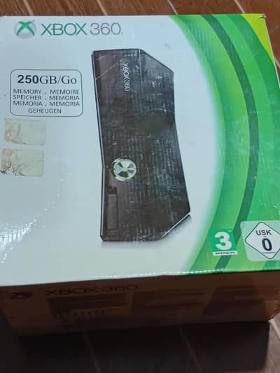 Xbox 360 WITH 2 CONTROLLERS AND 50+ GAMES INSTALLED [READ AD]