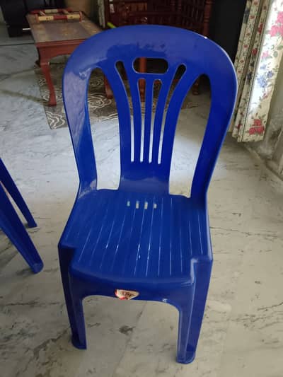 Dinning chairs(plastic)