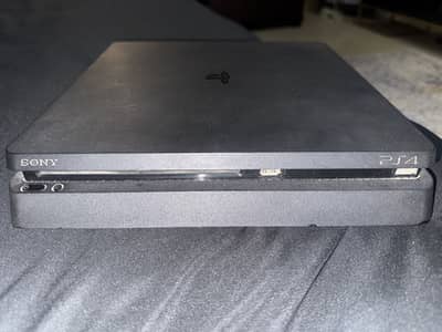 PS4 SLIM 500 GB WITH ONE ORIGINAL CONTROLLER NON JAILBREAK