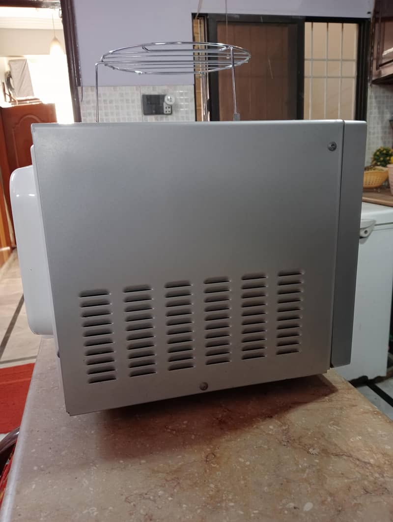 Dawlance Microwave 7