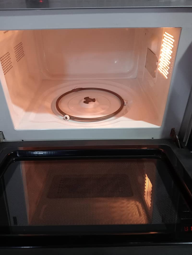 Dawlance Microwave 8