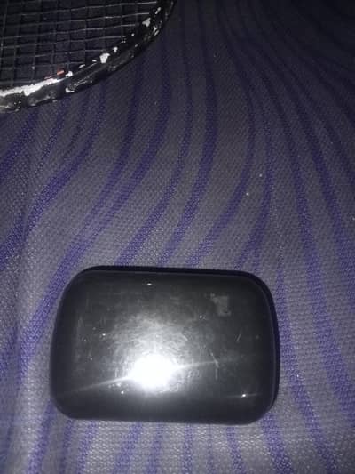 m10 wireless earphones new condition only 2weak use