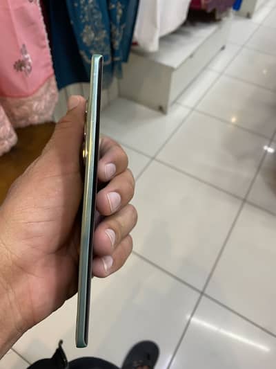 Infinix hot 50 pro plus // 8 // 256 gb