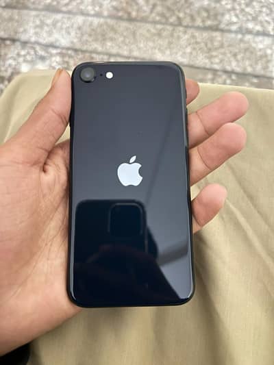 Iphone se 3 brand new condition 3 months used 100 battery health 10/10