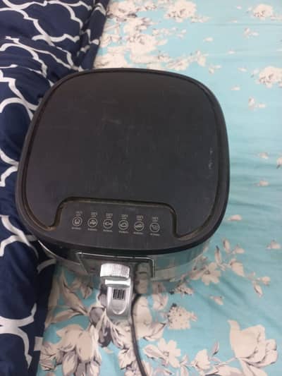 Nikai 3 Liter Air Fryer 1300W | Model No Naf788A2