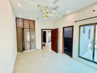 Beautiful 2.5 Marla 3 Bed Full House with Gas Ali Park near Bhatta Chowk (0335-5779339)