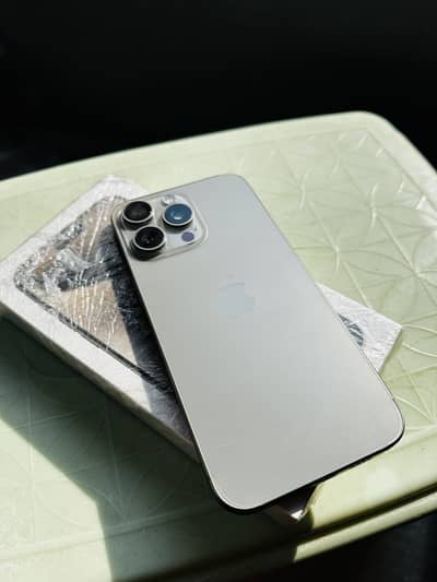 iPhone 15 Pro Max (256 GB) Prestige Condition