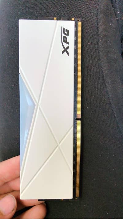 xpg 8 GB Ddr4 3200 mhz RGB ram