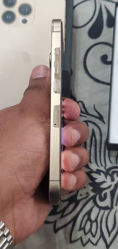 iphone 13 pro 128GB with Box