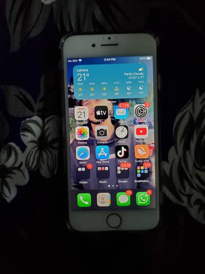 Iphone 7 128gb / itel A27 (p17 pro 4g)