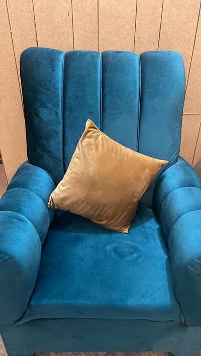 5 Seater Sifa Set With Centre Table