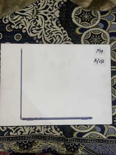 MacBook Air ( Box Pack ) 2026