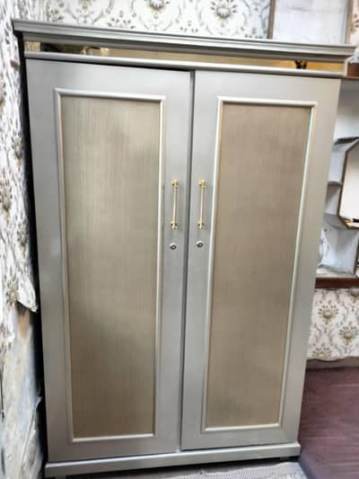Brand new 2 door wardrobe