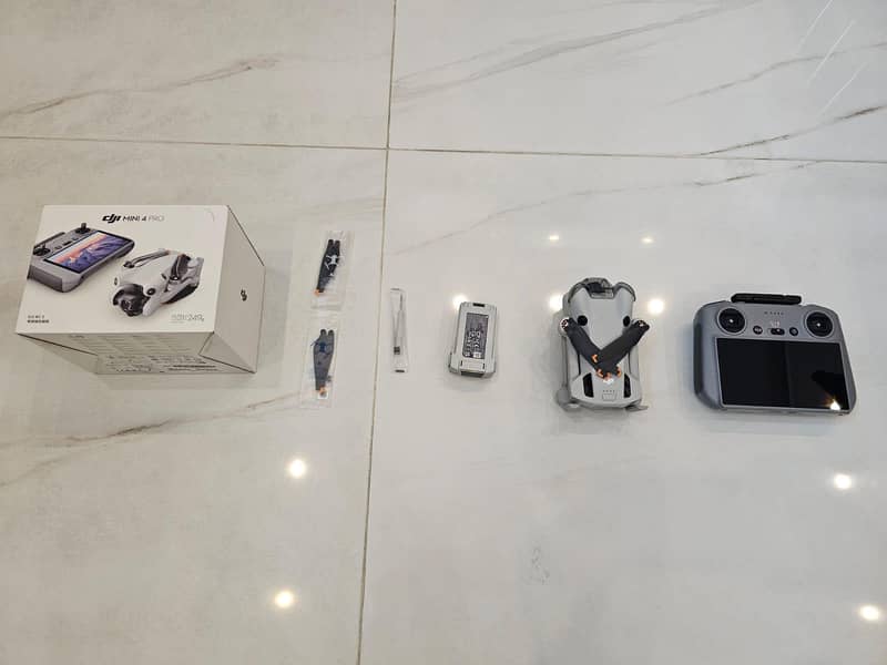 DGI mini 4 pro/drone 1