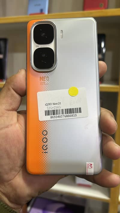 Iqoo Neo 10 - 12/256 GB - 120Fps PUBG