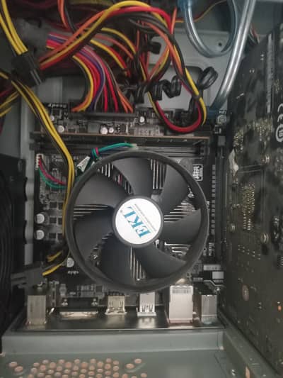 Intel core i7 6th gen     128 ssd 500 hard disk 8gb ram