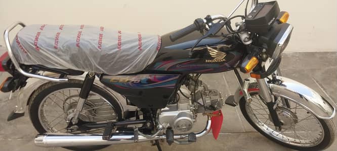 black 24 model lush condition ننکانہ صاحب location 0301=4956=245