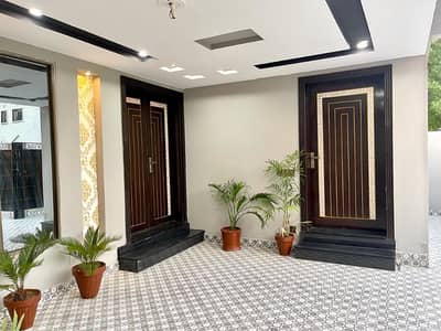 10 Marla Brand New House For Rent In Bahria Orchard Lahore