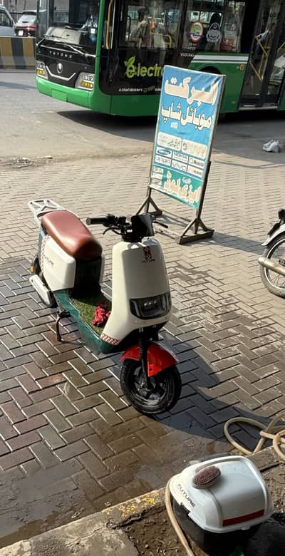 Yj future 8/10 condition