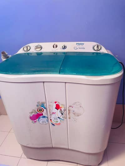 HAIER HWM80-100S washing machine and dryer twin tub