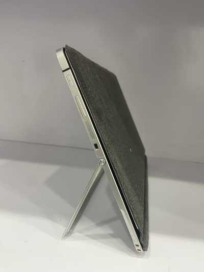 Hp EliteX2 1012g1 Core m3 Gen 6th 4gb ram 128gb ssd 2gb intel graphic