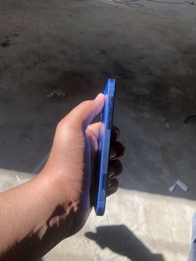 iPhone 12 blue