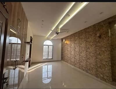 10 Marla brand new 2nd floor available for rent in lda avenue 1 Lahore