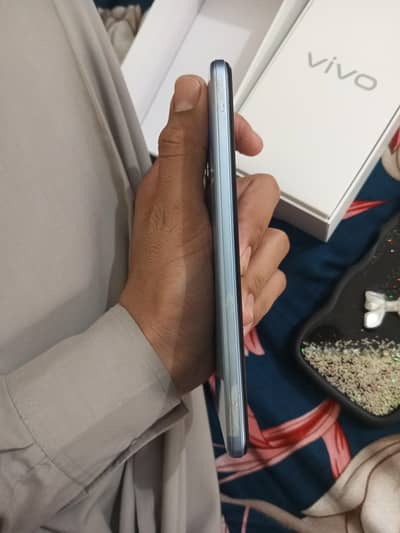 vivo y33s