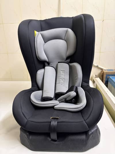 GREY CONVERTIBLE CAR SEAT
