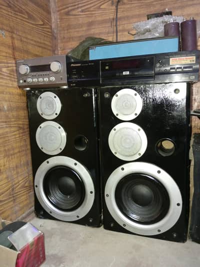 pioneer wofers and emplifar  and dvd