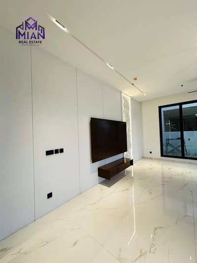 1 Kanal Luxury House Are Available