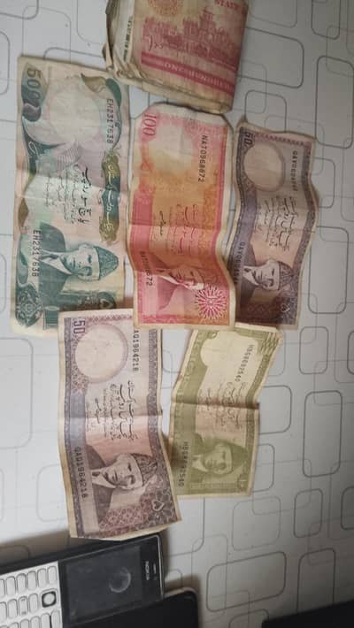 money  500.100. 50.10.