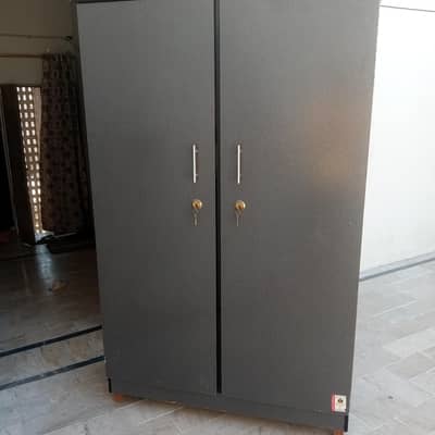 2 door Almari for sale urgent