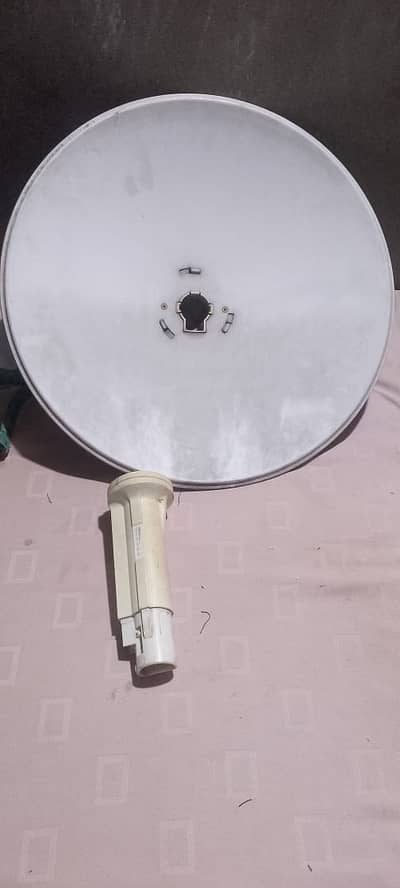 PowerBeam Wireless Antenna – Long Range, Excellent Condition