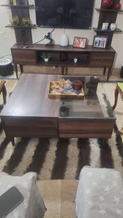 Modern Wooden Coffee Table - Excellent Condition