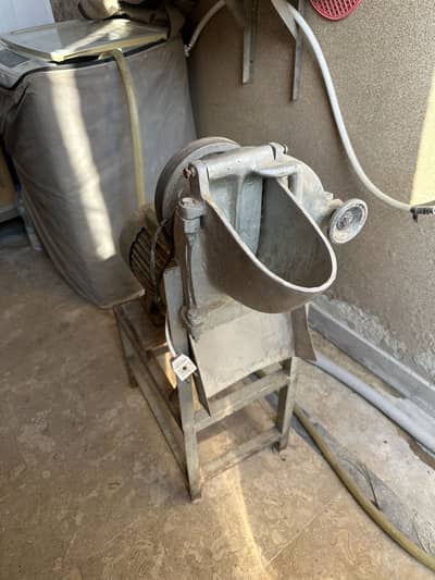 Electric Cheese Crasher, Working Condition