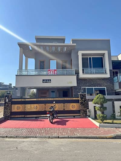 Luxury 10 marla house available for sale in Faisal town