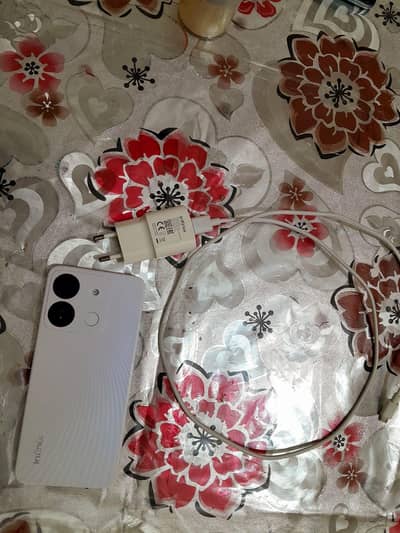 Infinix Smart 7 HD 4gb/64gb with only charger