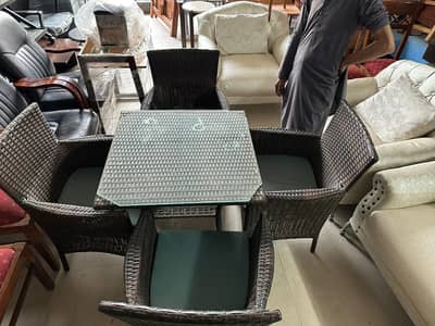 4 chair 1 table imported form england 10/10 quality