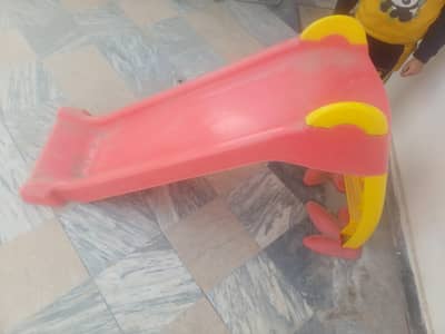 kidz slide in very immaculate condition