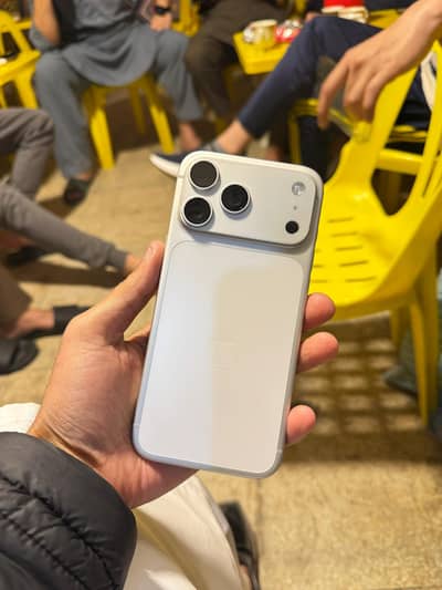 17 PRO MAX 256GB HK MODEL