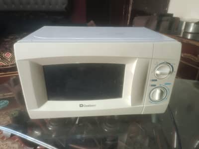 Dawlance microwave oven like new   03044896687