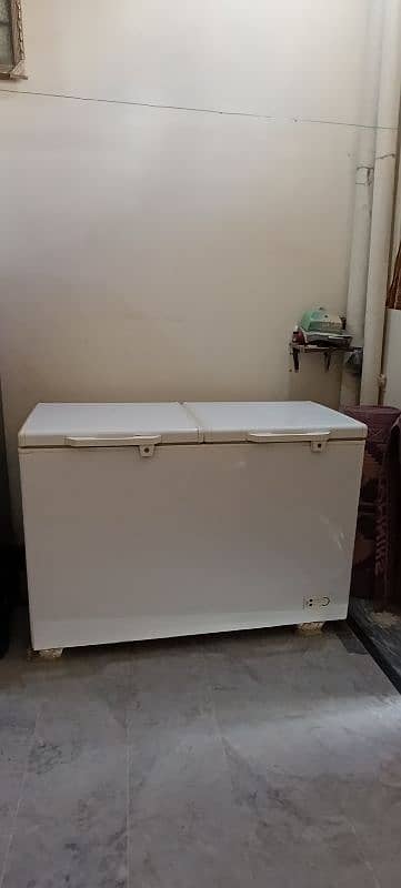 PEL Double Door Deep Freezer – working condition