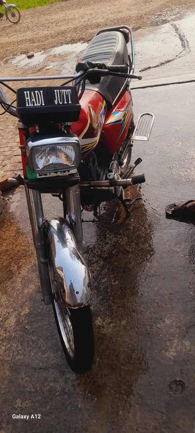 engine ka koi kam nai huwa showroom se jesa nikla tha wesa hi hai