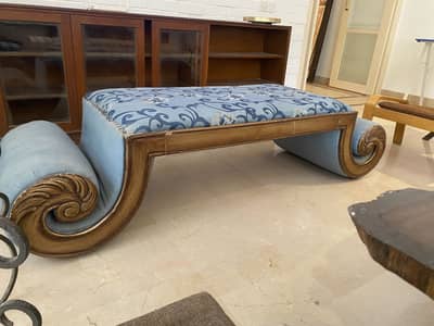 Settee for sale - in excellent condition