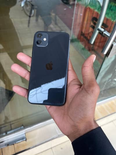 I phone 11 64 gb waterpak