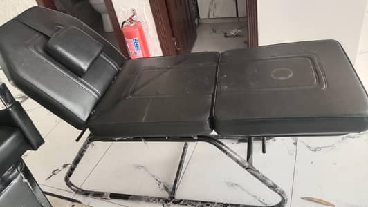 beauty parlor chairs or bed