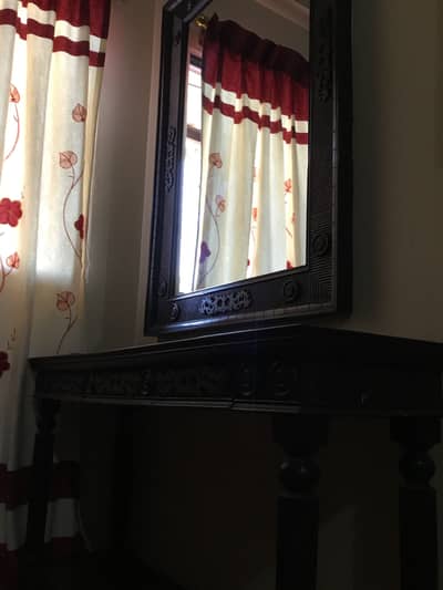 Exquisite Hand-Carved Console & Tall Mirror - Colonial Style