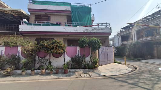 10 Marla 10square foot Corner House main road