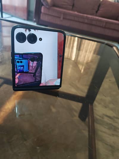 Moto Razr 50 ultra 12/256 sim locked Cheapest price